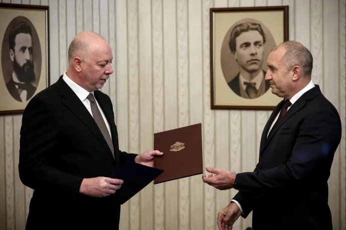 Bulgária: az elnök emberkedik