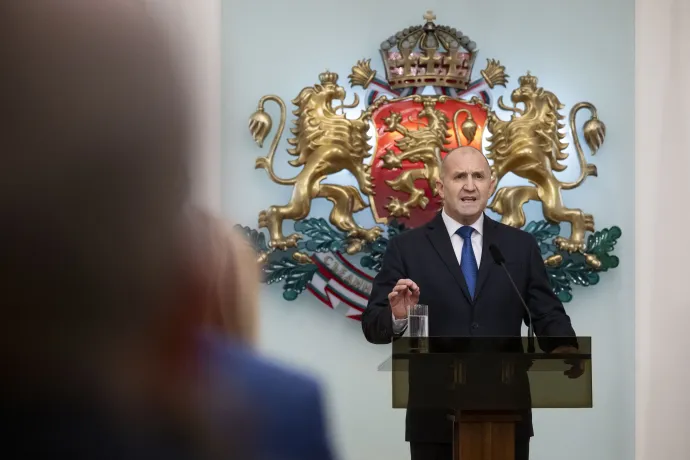Rumen Radev tartja beszédét, melyben bejelentette lemondását 2026. január 19-én – Fotó: Nikolay Doychinov / AFP