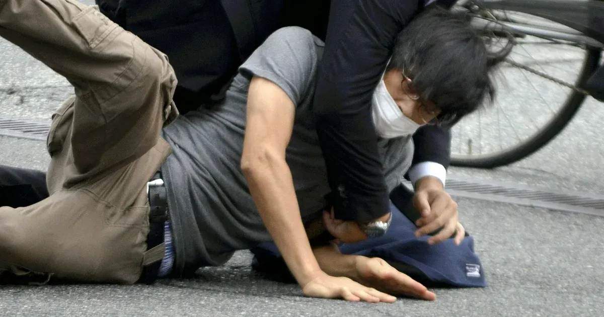 Életfogytiglanra ítélték a volt japán miniszterelnök gyilkosát