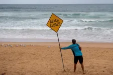 Fekáliagolyók lepték el Sydney partjait