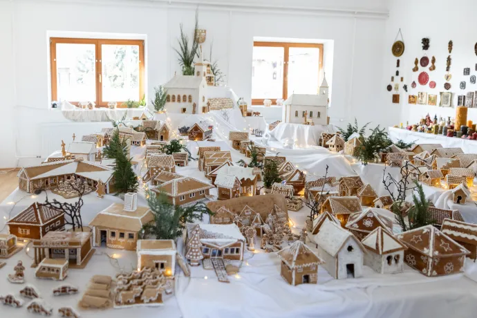 A geresdlaki Mézeskalácsfalu a helyi régi, már nem használt iskola épületében – Fotó: Bődey János / Telex