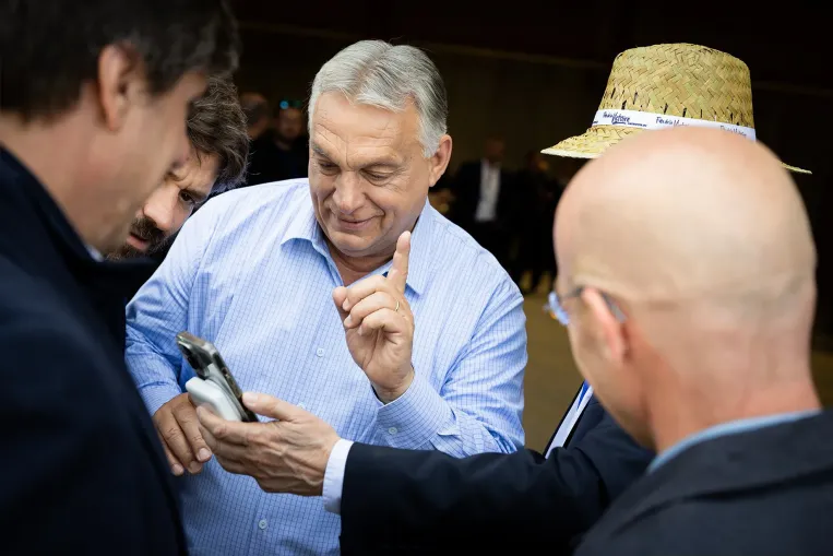 A Tisza Világhoz hasonló alkalmazáson dolgozik a DPK-k mögötti cég, véletlenül megosztották az app részleteit