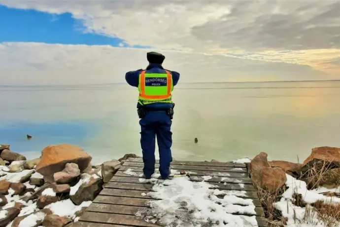 Azt hitte, teljesen befagyott a Balaton? Hát nagyon nem