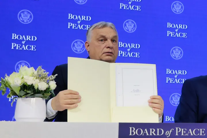 Megalakult Trump Béketanácsa, Orbán is aláírta Davosban az alapító okiratot