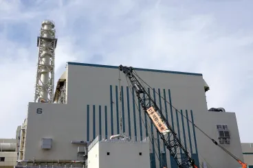 Egy nappal az újraindítás után le kellett állítani a világ legnagyobb atomerőművét Japánban