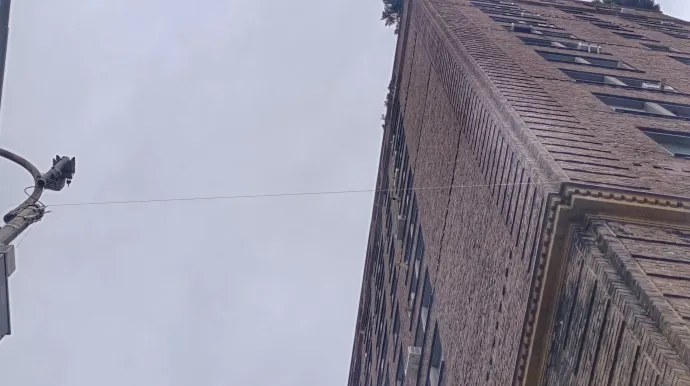 Az éruvot jelző damilok – Fotók: Nagy Nikoletta / Telex