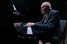 Ha Kurtág örömei és démonai között ismerősre találsz, már nem vagy egyedül, soha többé