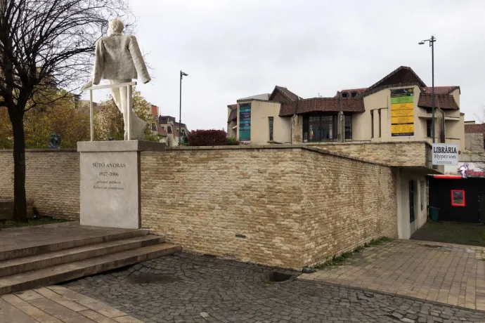 Látványterv a marosvásárhelyi Sütő András-szoborpályázat győztes pályamunkájához – Forrás: Makkai István szobrászművész archívuma