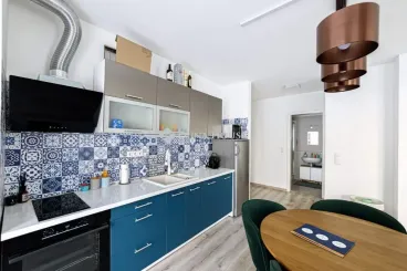 Három kitűnő lakás, amik sokat elmondanak Budapest egyik legsikeresebb városrészéről