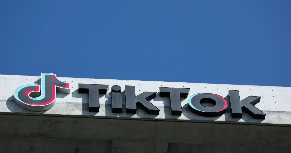 Megszületett a megállapodás, maradhat a TikTok az Egyesült Államokban