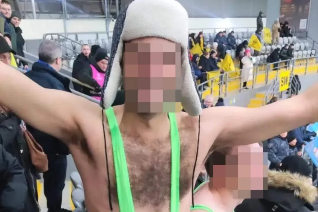 Boratnak öltözve balhéztak részeg belga szurkolók Kazahsztánban, ezért öt napot a fogdán kell ülniük