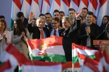 Számok mutatják meg, hogy miért a polgármesterektől várja Orbán Viktor a Fidesz győzelmét