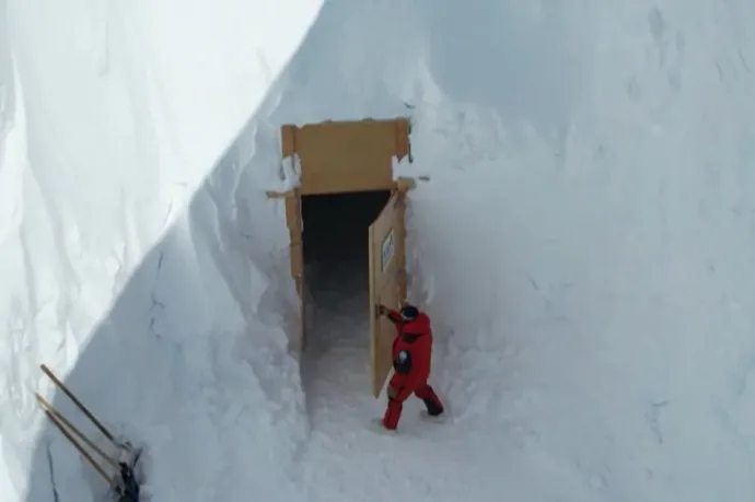 Miért visznek jeget a világ leghidegebb helyére a tudósok?