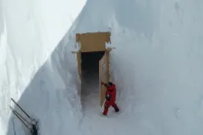 Miért visznek jeget a világ leghidegebb helyére a tudósok?