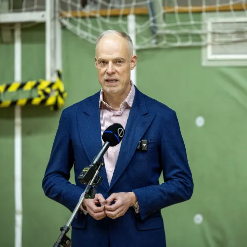 A honvédelmi miniszter szerint a tartalékos katonák eddig sem politizálhattak szolgálat közben Kép