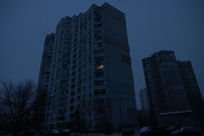 A Desznyanszkiji kerület északi részében több ezer lakás maradt áram, fűtés és víz nélkül – Fotó: Ajpek Orsi / Telex