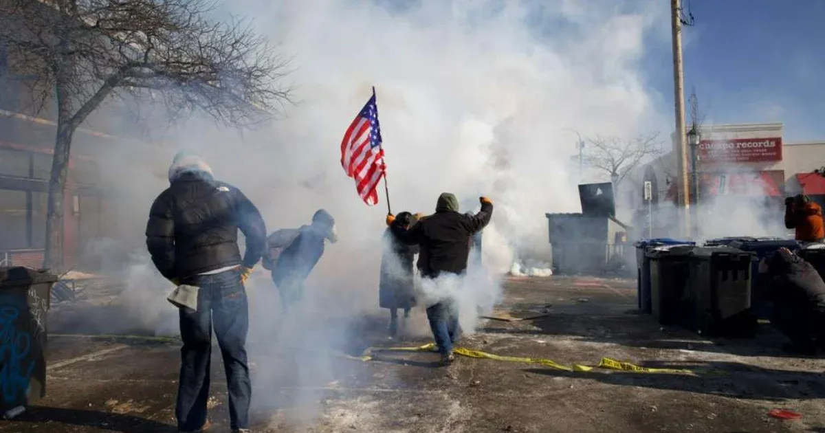 Új videón a minneapolisi férfi lelövése