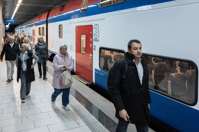 Félórás határellenőrzés lesz a Budapest–Belgrád vasútvonalon