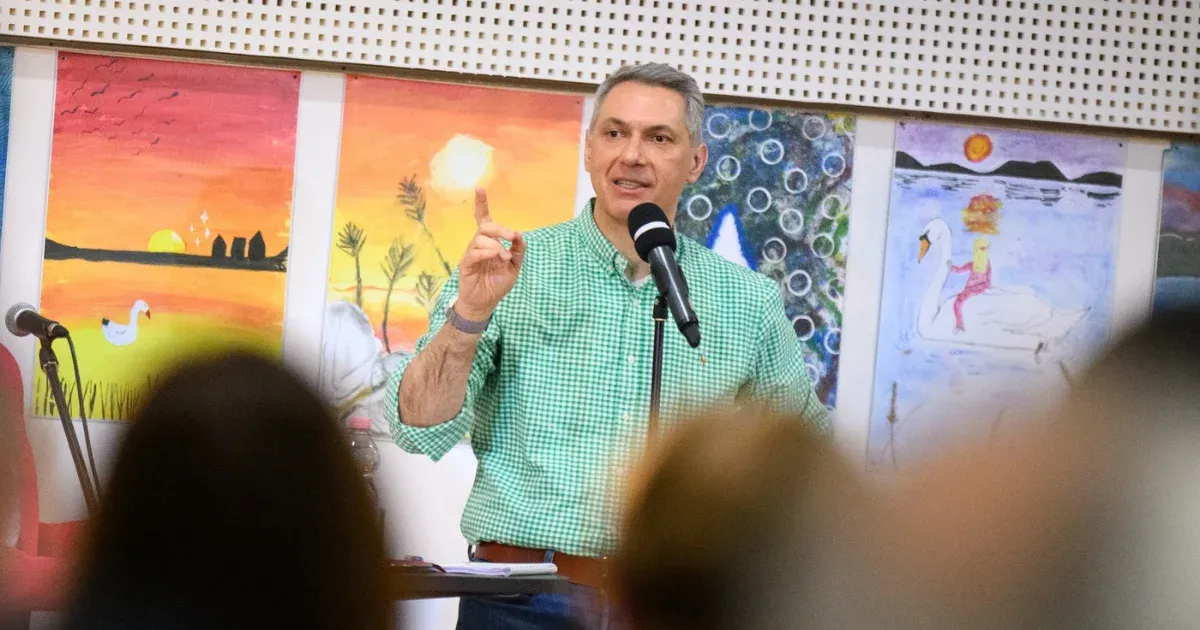 Róna Dániel: Lázár cigányokkal kapcsolatos kijelentése a legnagyobb kommunikációs hiba a kegyelmi ügy óta