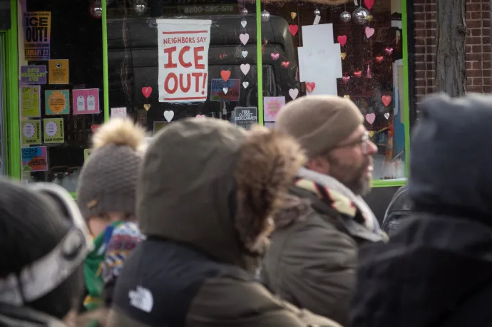 Eskü alatt vallotta két szemtanú, hogy nem volt fegyver a határőrök által lelőtt kórházi ápoló kezében