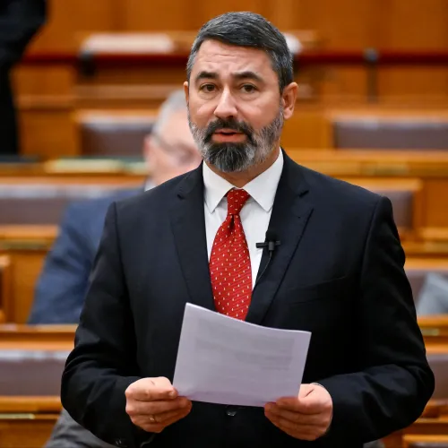 Hidvéghi: Megfontolandó, hogy az energiacégek hogy tudnak hozzájárulni az átvállalt rezsitöbblet finanszírozásához Kép