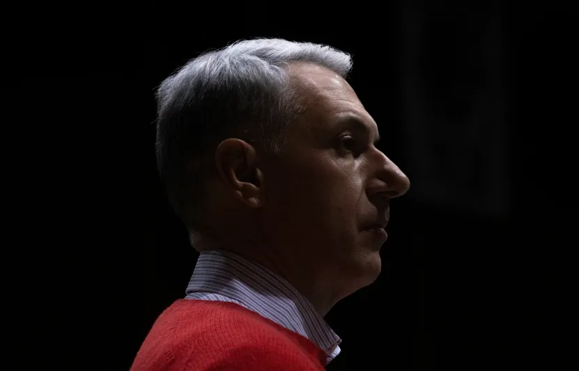 41 óra, ami alatt Lázár János a vonatvécéktől a libsi jóemberkedésen és faji kérdésen át a bocsánatkérésig eljutott