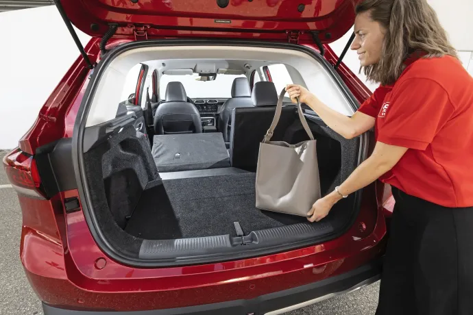 Kényelmes, de nehezen beállítható ülések és átlagosan variálható utastér – Fotó: Hans-Dieter Seufert / autóMAGAZIN