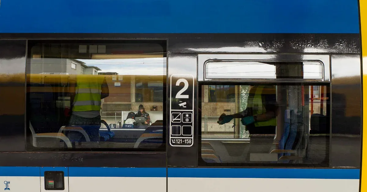 A MÁV vonatait takarító cég a Telexnek: 2020 óta kampányolunk a takarítók megbecsültségének erősítéséért