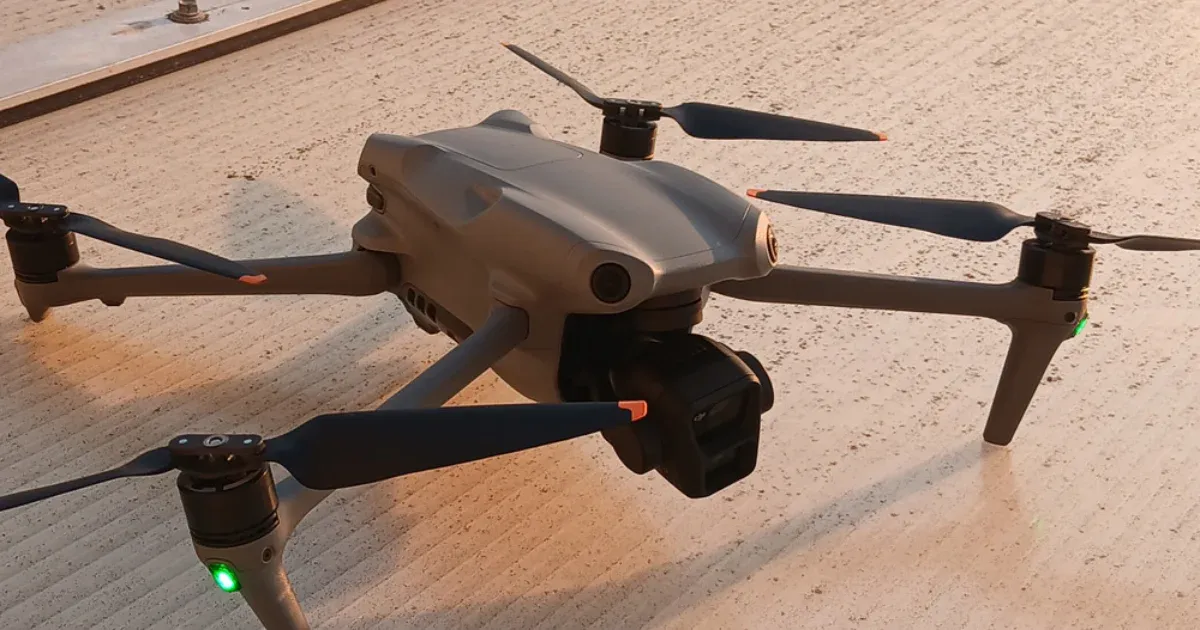 A budapesti reptér közelében drónozott, leszedték a készenlétisek