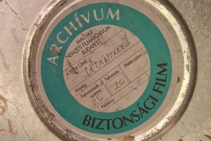 Ha valaki csinál egy hét és fél órás filmet, az nem vesz tudomást a világról. A világnak kell tudomást venni róla