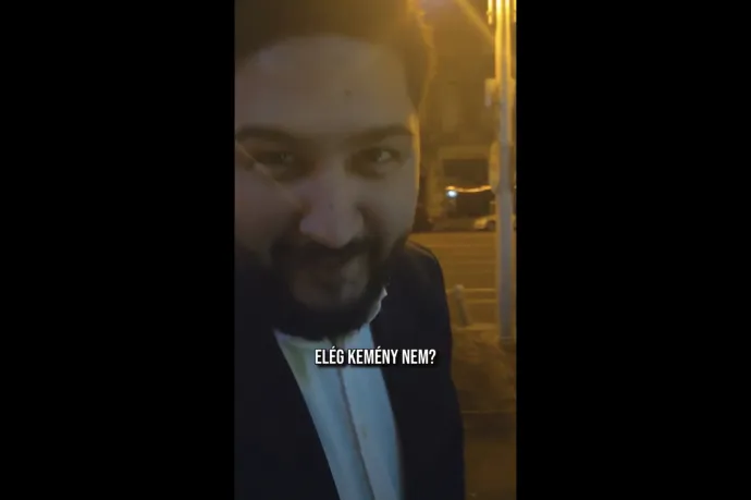 A Fidesz fővárosi képviselője odament videózni egy kocsiját toló hajléktalanhoz, majd bemondta a kamerába, hogy „elég kemény, nem?”