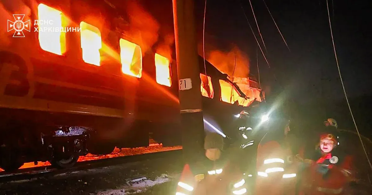 Személyszállító vonatot ért orosz dróncsapás Ukrajnában, öten meghaltak