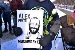 Két határőr is elsütötte a fegyverét, mikor letartóztatás közben lelőtték a lefogott Alex Prettit