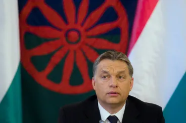 Lopás helyett közmunka, hatszáz éve integrálhatatlan cigányok – Orbán és Lázár már egy évtizede beszél így a romákról