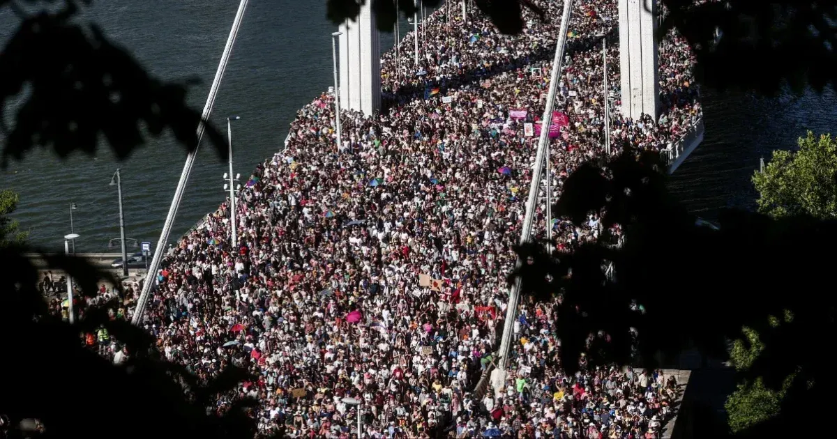 Prosecutors Office files charges against Budapest mayor for organizing banned Pride march