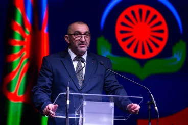 Magyarországi Romák Országos Önkormányzatának elnöke: Annyira nem sztár Magyar Péter, hogy videó készítésével kínozzuk magunkat