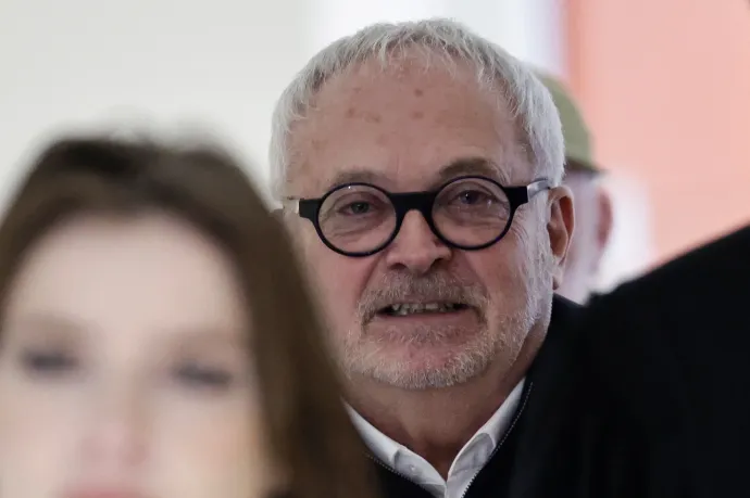 Átlátszó magyarázattal állt elő a francia szenátor, aki kábítószert kevert egy képviselőnő italába, bűnösnek találták