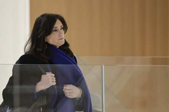 Sandrine Josso a tárgyalásra érkezik – Fotó: Stephane De Sakutin / AFP