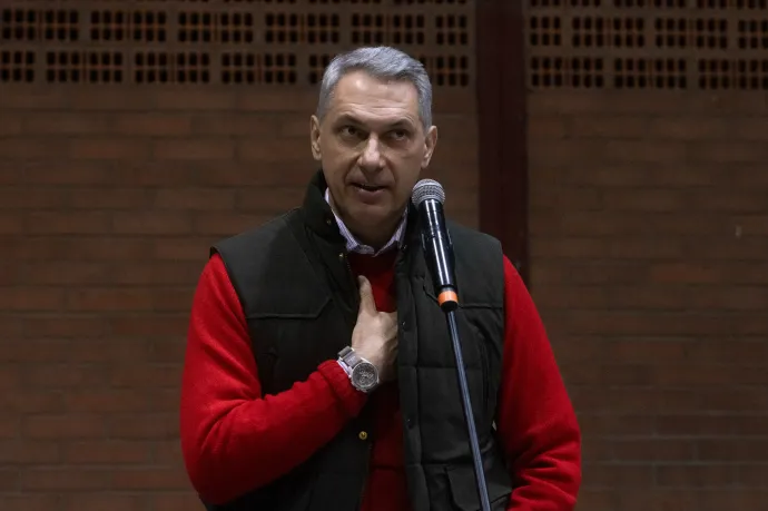 Magyar Péter azt ígéri, ezer kistelepülésre hangosbemondóval juttatják el Lázár János romákról szóló mondatait