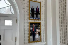 A Fehér Házban ki van téve egy közös fénykép Trumpról és Putyinról, de nem is ez a legjobb az egészben