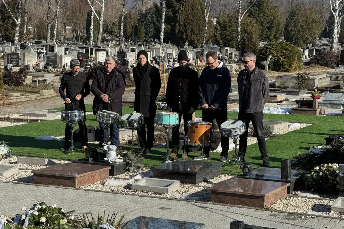 Bräutigam Gábor temetésén felsorakozott a Kispál és a Borz összes eddigi dobosa