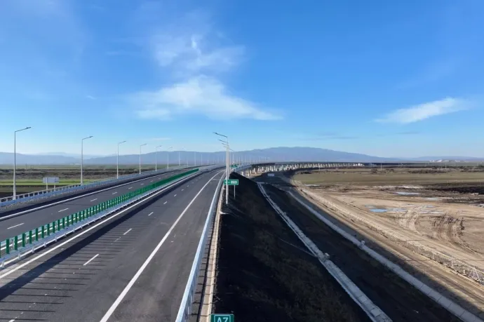 Aláírták a kivitelezési szerződést a Nagyvárad–Arad gyorsforgalmi út utolsó szakaszára is