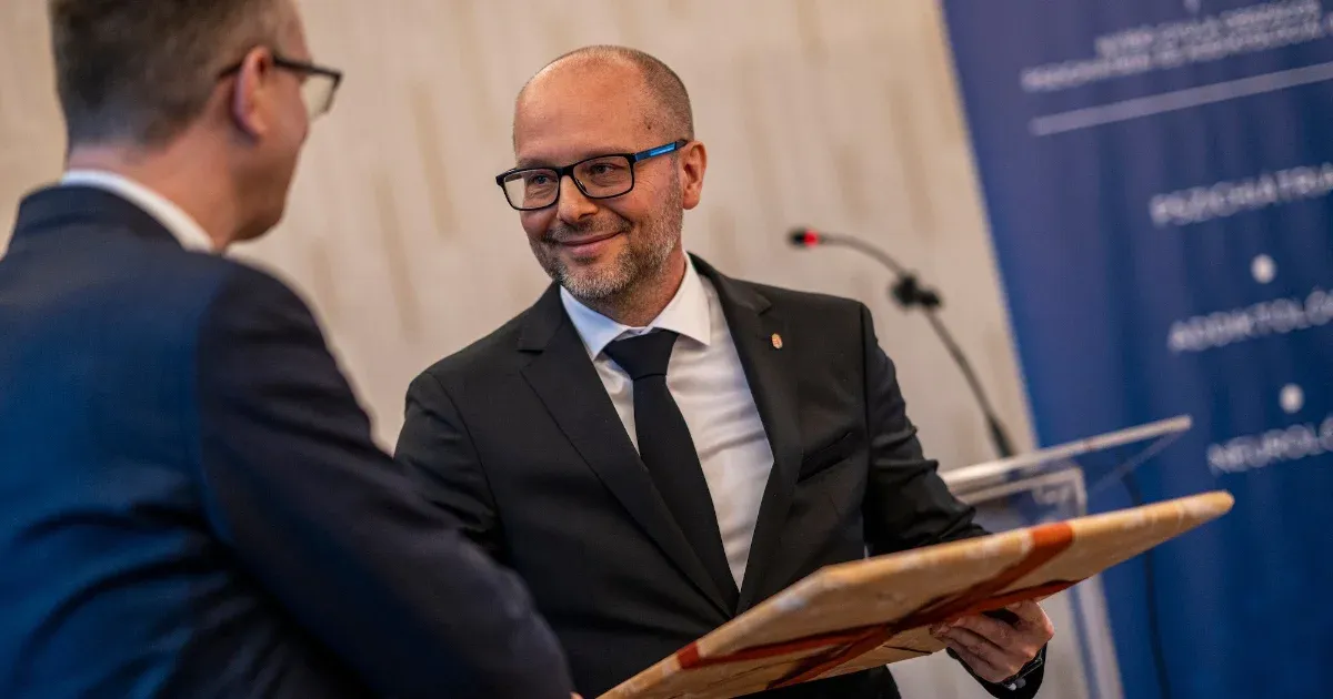 Annyi szakorvos ment el, hogy petícióban sürget osztálybezárásokat az ország legfontosabb pszichiátriai centrumának 40 orvosa