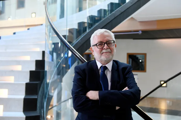 Ara-Kovács Attila: A Mediánnal kapcsolatos minősíthetetlen hazugságok miatt léptem ki a DK-ból