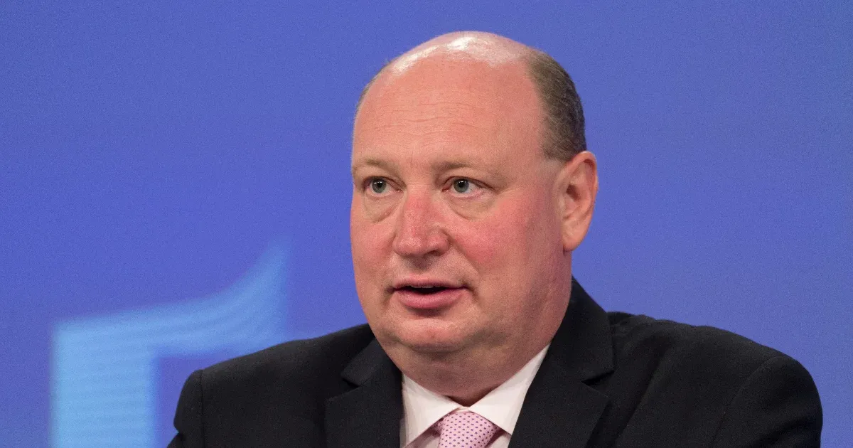 Kirúgta az Európai Bizottság a korrupciógyanúba került volt főigazgatót