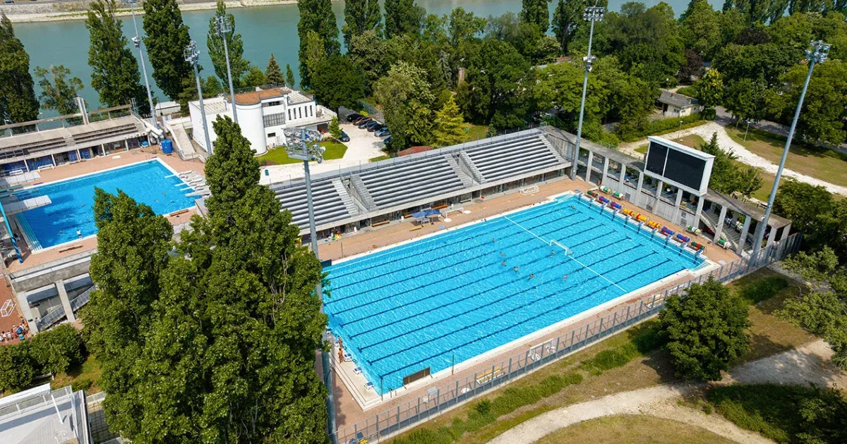 Eltüntetné Széchy Tamás nevét a margitszigeti sportuszodáról a szövetség