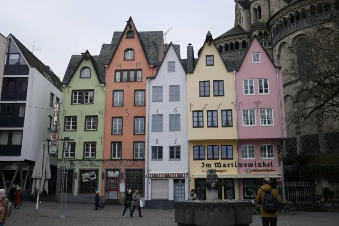 Négy német város megvonta a segélyeket román és bolgár EU-állampolgároktól, egyes ügyekben kiutasítás is indult