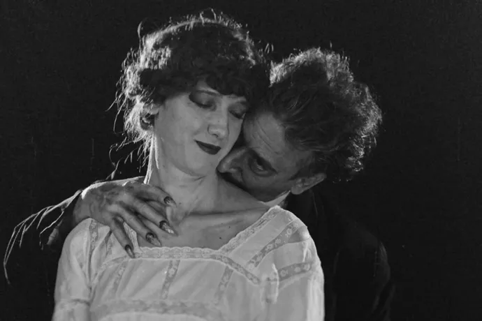 A Tyúk, a Pipás és a Drakula