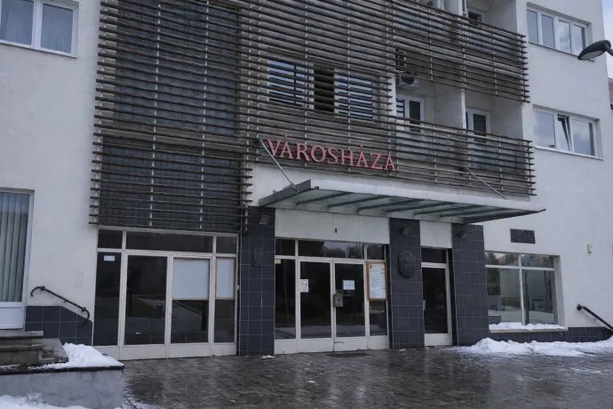 A rendőrség nem talált bombát az iskolákban és hivatalokban, amik bombafenyegetést kaptak