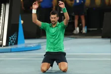 Djoković megtörte Sinnert, öt játszmában győzte le az Australian Openen